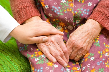Как понять, насколько пожилой человек зависим и нуждается в помощи | на сайте «Лотос»