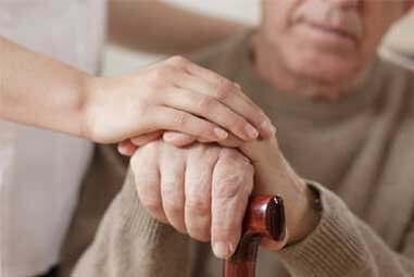 Можно ли заселить пожилого человека с болезнью Паркинсона в пансионат? | на сайте «Лотос»